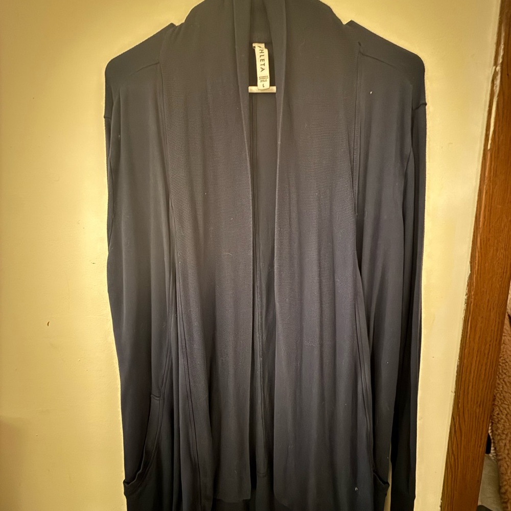 Athleta Pranayama Restore Wrap-Navy